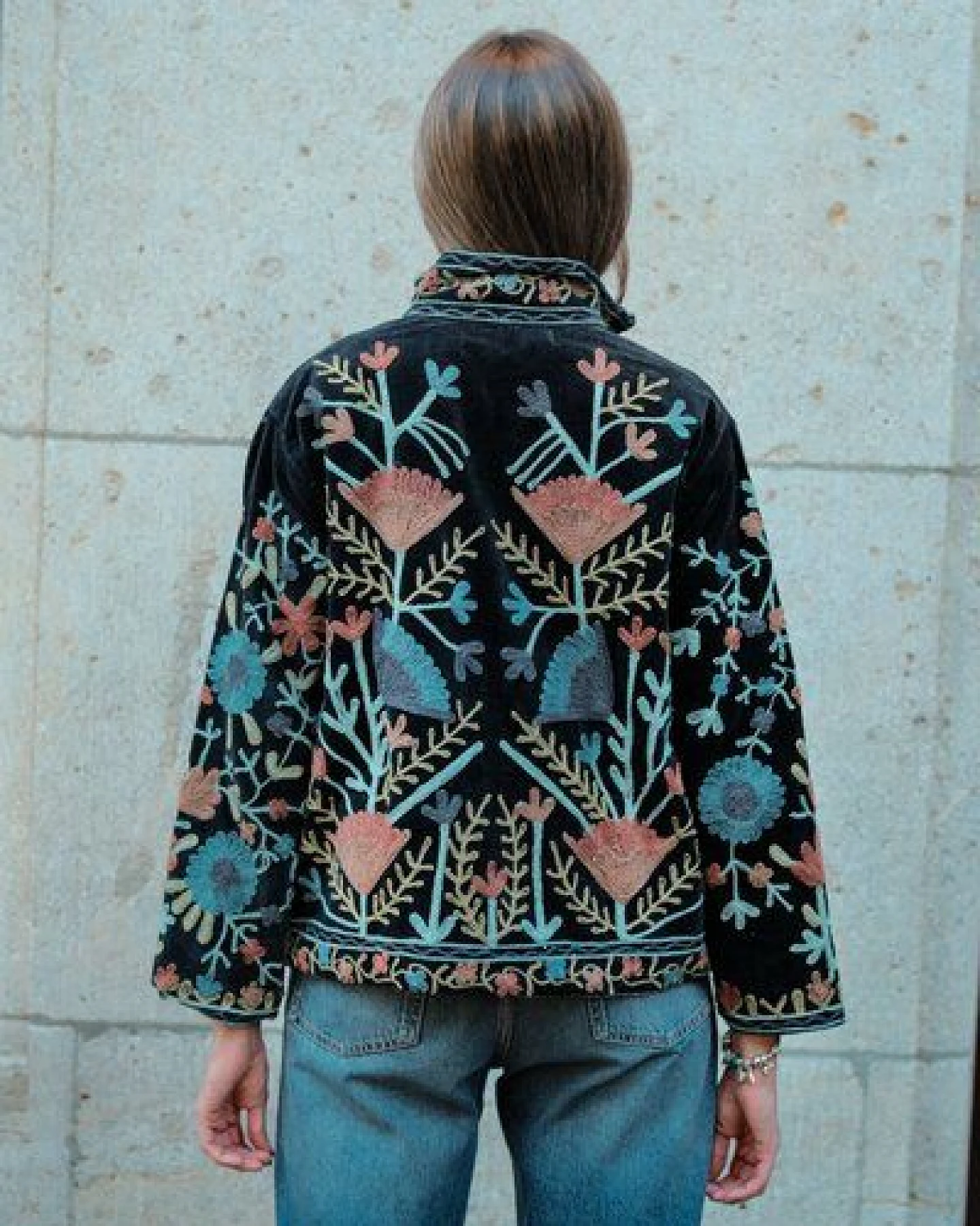 Haus of Namaste Bestickte Samtjacke aus Bio-Baumwolle – wendbar – Ansicht 2