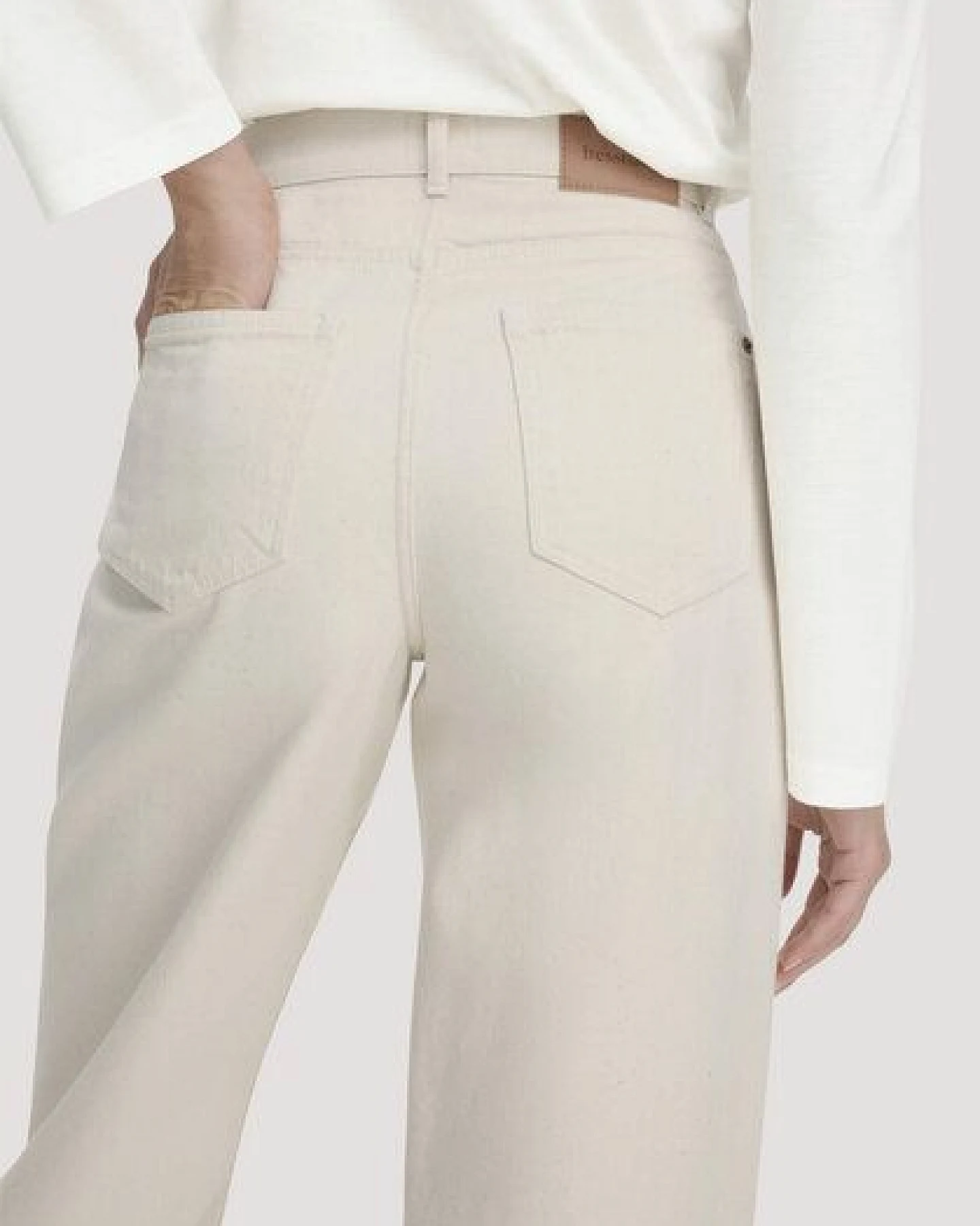 hessnatur Jeans ALVA Wide Leg UNDYED aus Bio-Baumwolle mit Recycled-Baumwolle – Ansicht 2