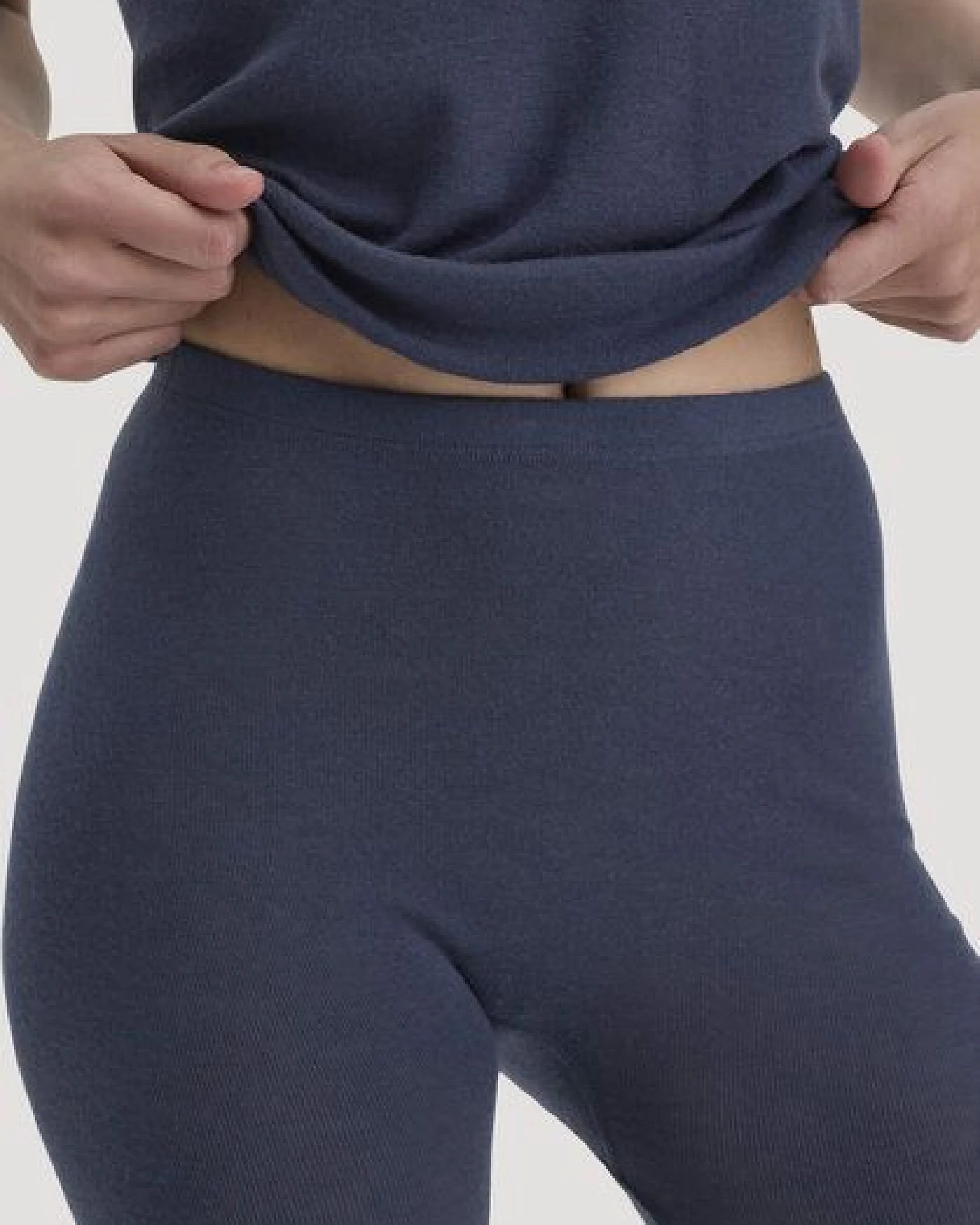 hessnatur Leggings Regular Cut PURE FUNCTION aus Bio-Merinowolle mit Seide – Ansicht 4