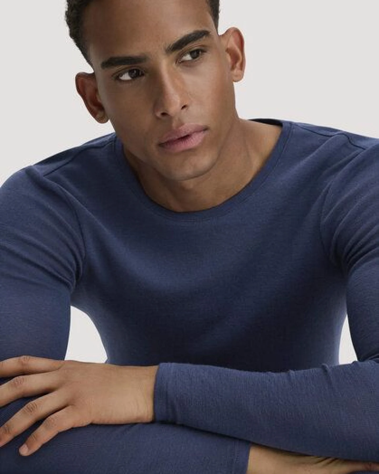 hessnatur Longsleeve PURE FUNCTION aus Bio-Merinowolle und Seide – Ansicht 4