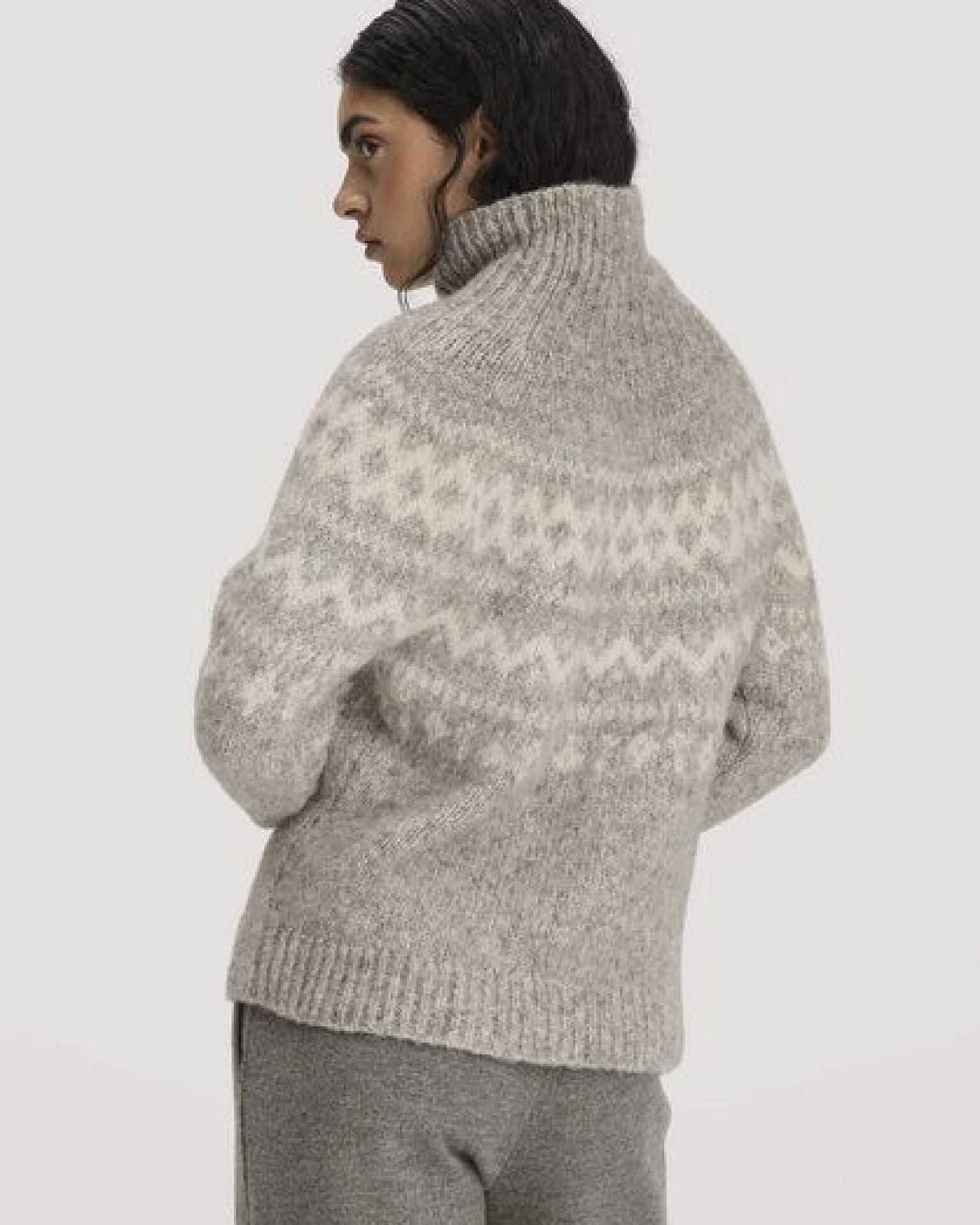 hessnatur Rollkragenpullover Relaxed aus Alpaka und Bio-Baumwolle – Ansicht 2