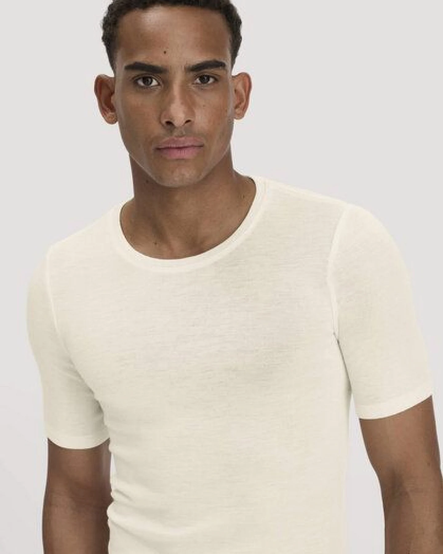 hessnatur T-Shirt PURE FUNCTION aus Bio-Merinowolle und Seide – Ansicht 4