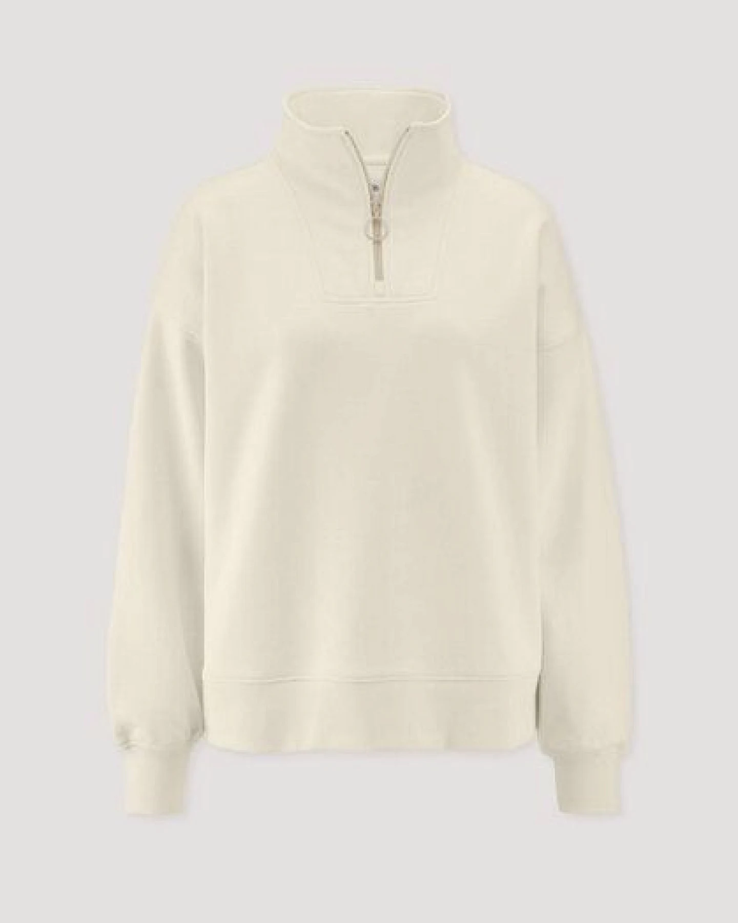 hessnatur Troyer-Sweatshirt Oversize aus Bio-Baumwolle mit recycelter Baumwolle – Ansicht 4