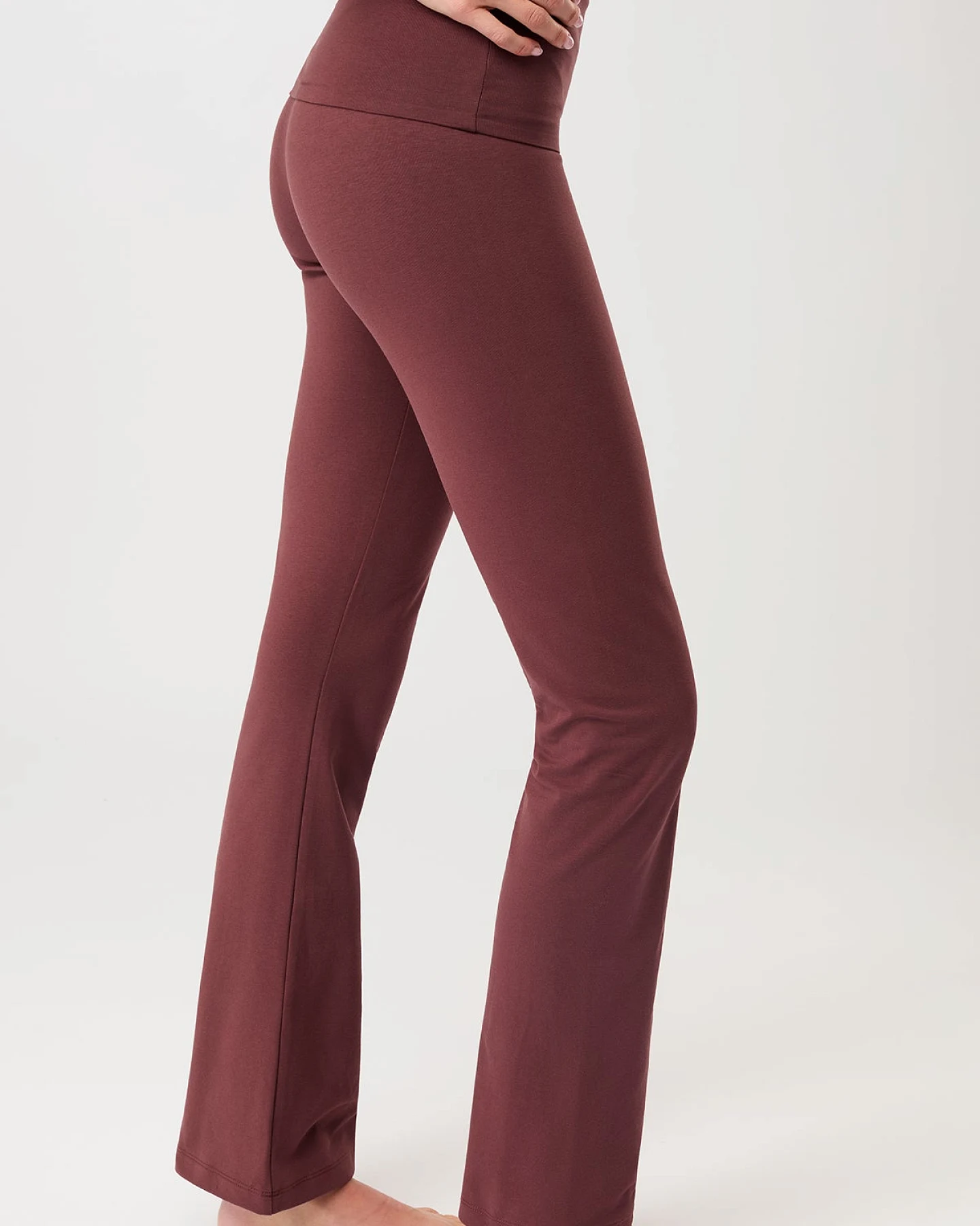 MANDALA Damen vegan Hose Classic Rolldown Rosewood – Ansicht 2