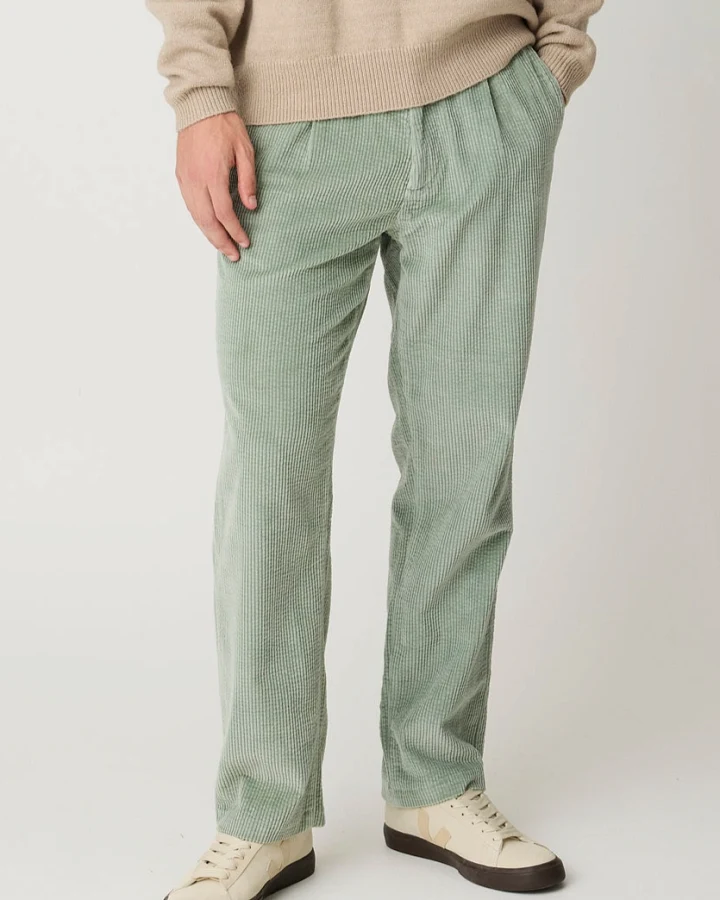 KnowledgeCotton Apparel Herren vegan Cordhose Fig Comfort In Lily Pad Grün