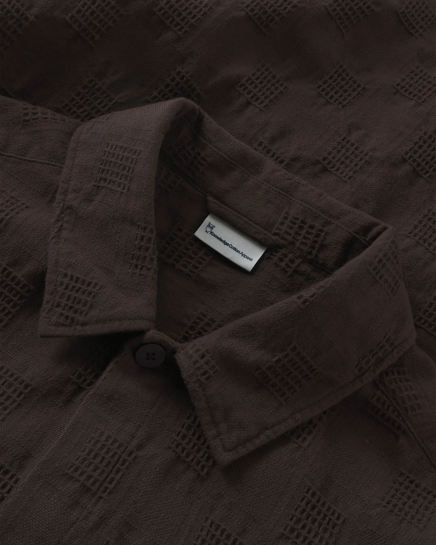 KnowledgeCotton Apparel Herren vegan Overshirt Loose Structure Chocolate Torte – Ansicht 2