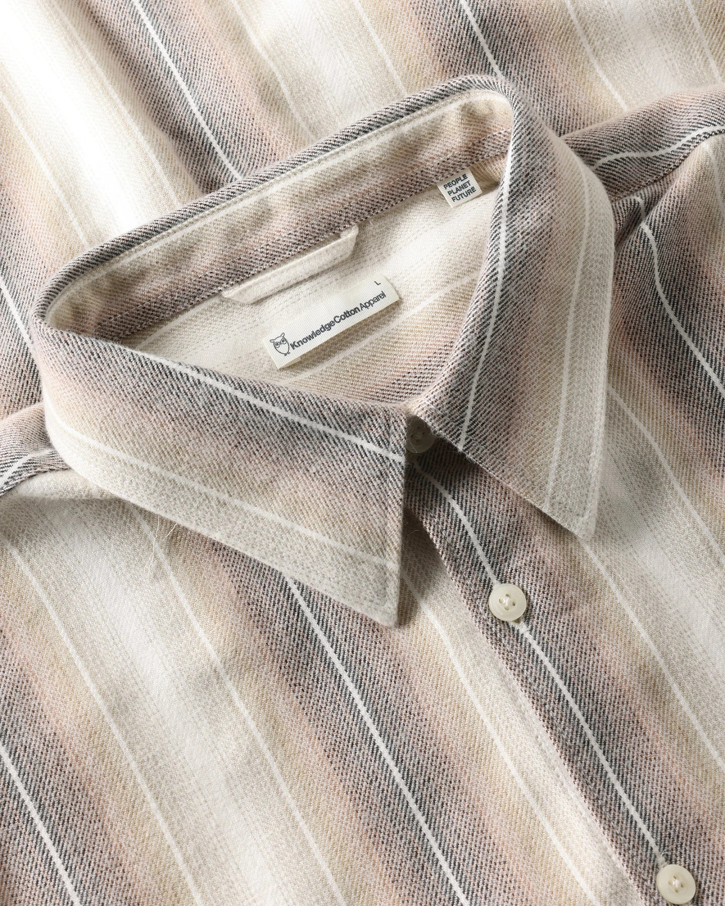 KnowledgeCotton Apparel Herren vegan Hemd Dune Regular Stripe Cremefarben Gestreift – Ansicht 2