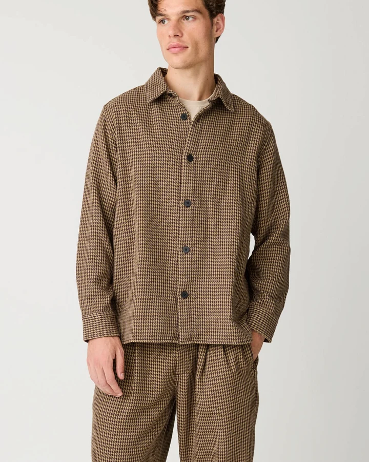 KnowledgeCotton Apparel Herren vegan Overshirt Loose Hahnentritt Dunkelbraun Kariert