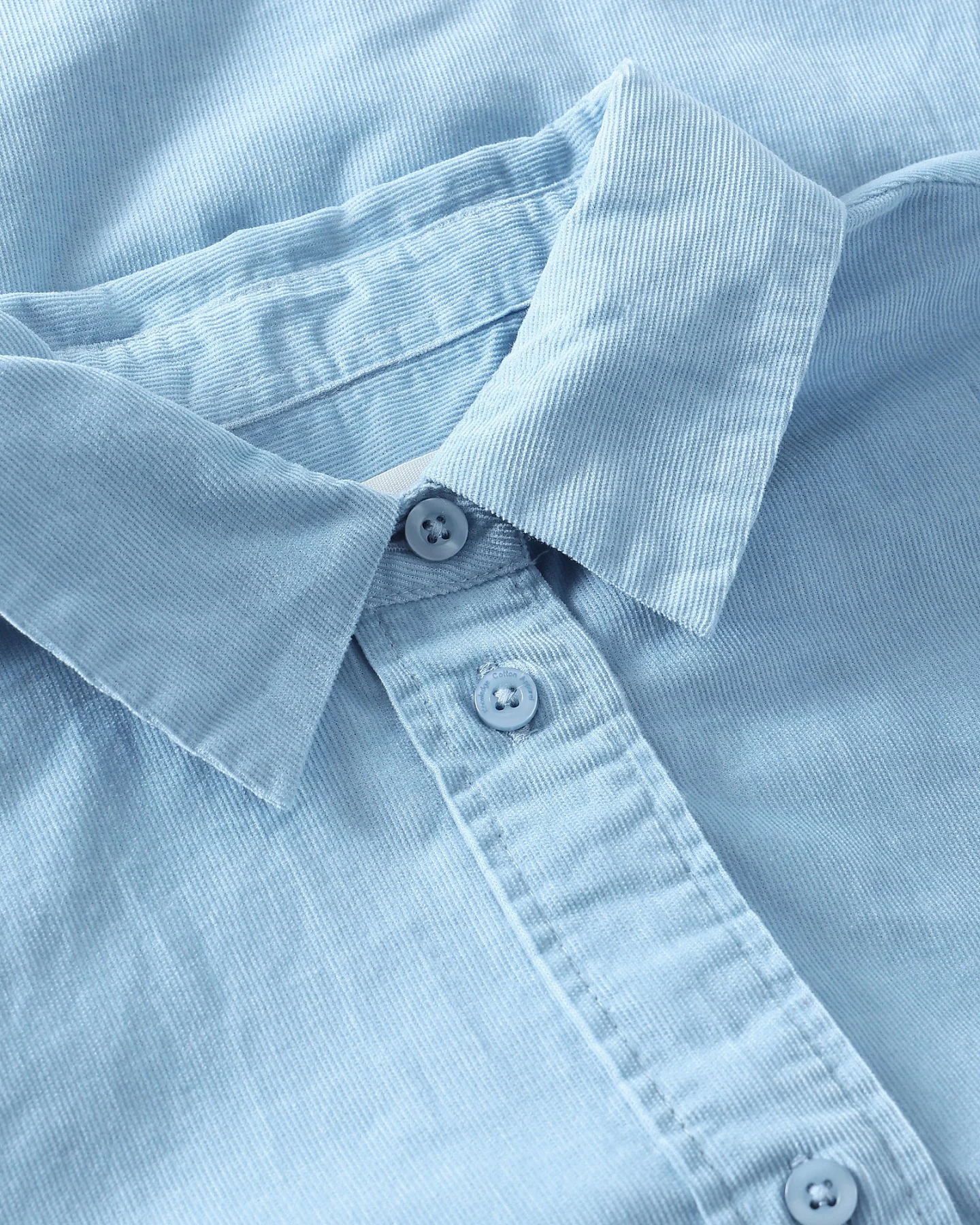 KnowledgeCotton Apparel Damen vegan Hemd Vega Relaxed Aus Cord Gletschersee Blau – Ansicht 2