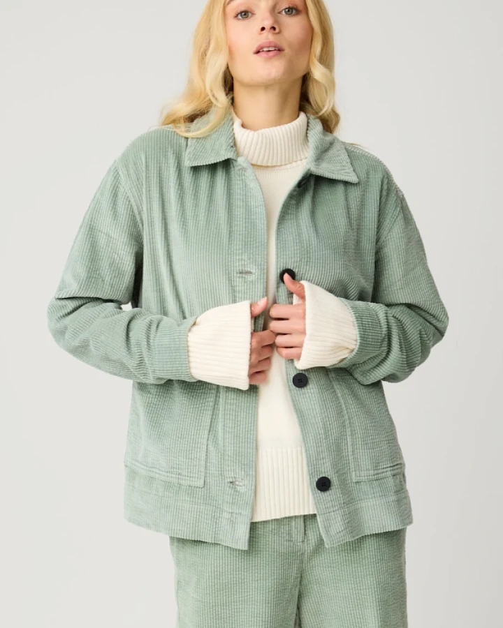 KnowledgeCotton Apparel Damen vegan Overshirt Lily Pad Cord Grün