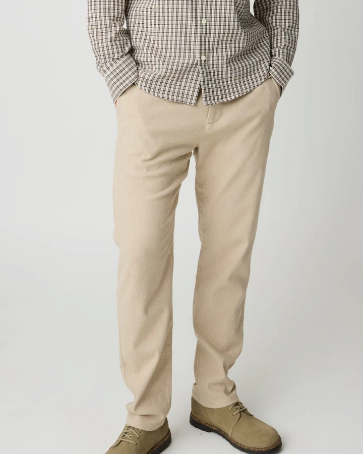 KnowledgeCotton Apparel Herren vegan Hose Chuck Regular Flanell Hellgrau Meliert