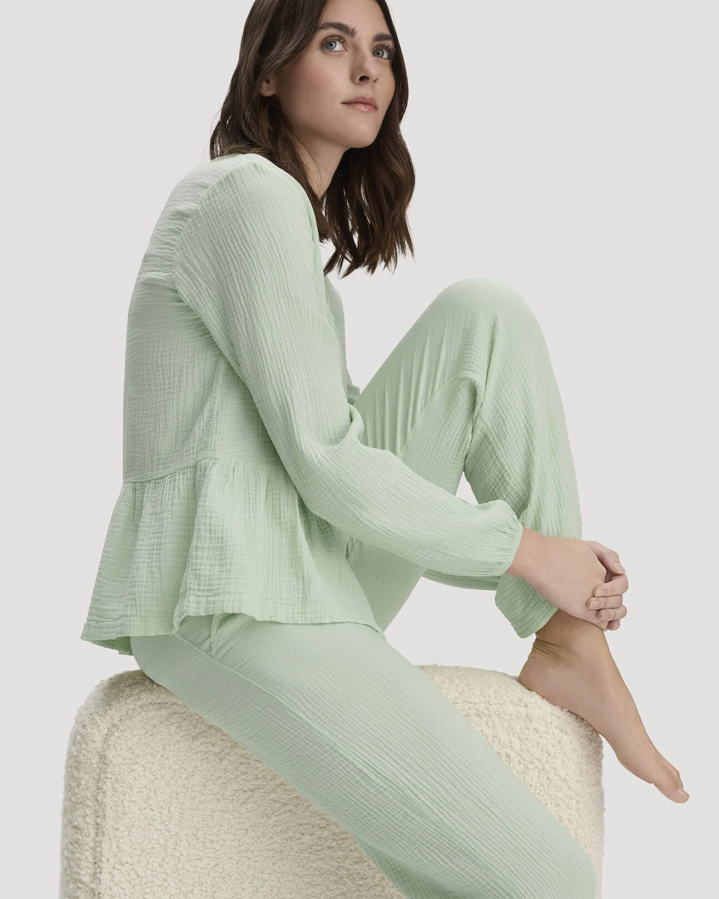 hessnatur Damen Musselin Schlafhose Regular PURE COMFORT aus Bio-Baumwolle - grün - Größe 44 – Ansicht 3