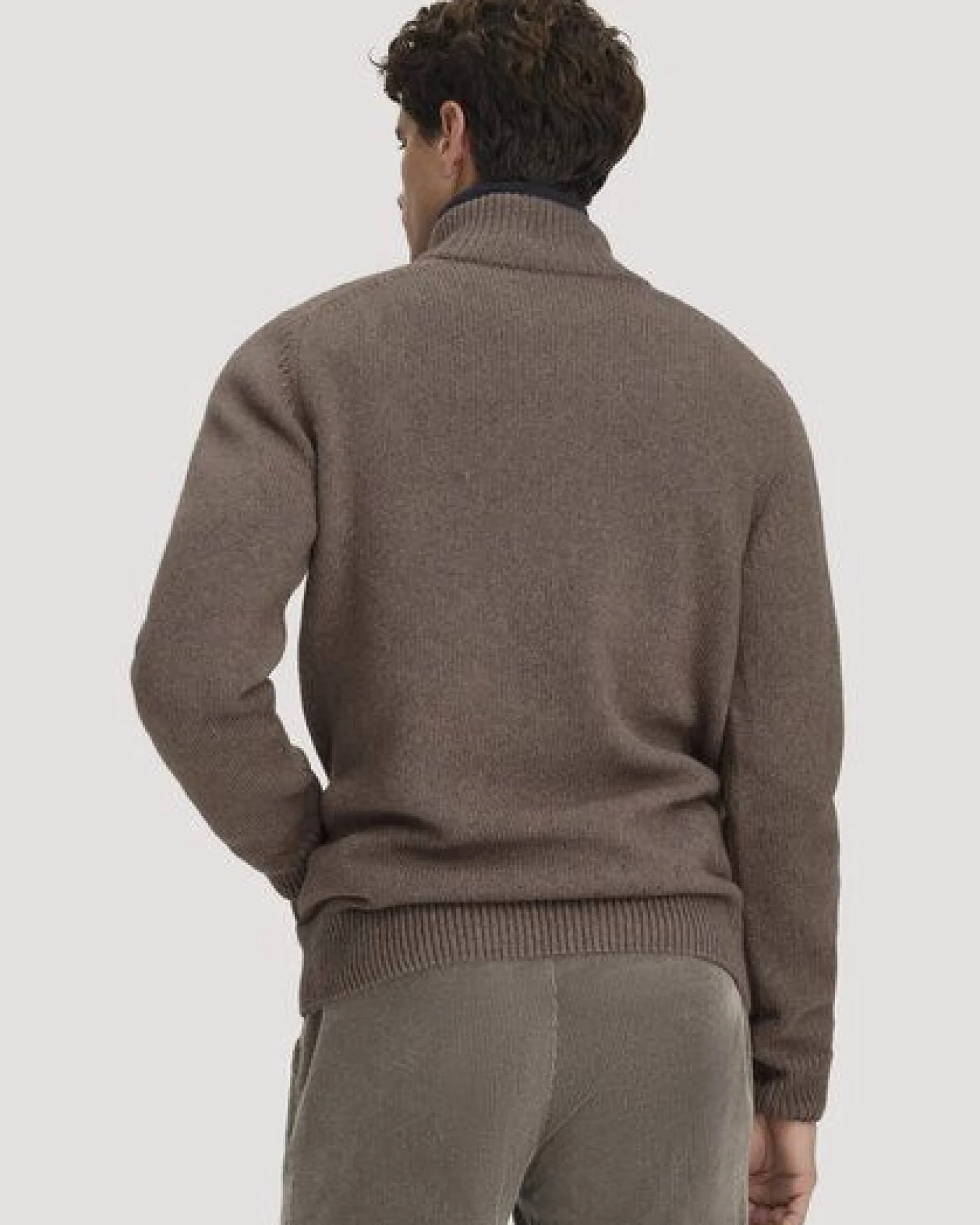 hessnatur Strick Jacke Regular aus Bio-Merinowolle mit Bio-Baumwolle – Ansicht 2