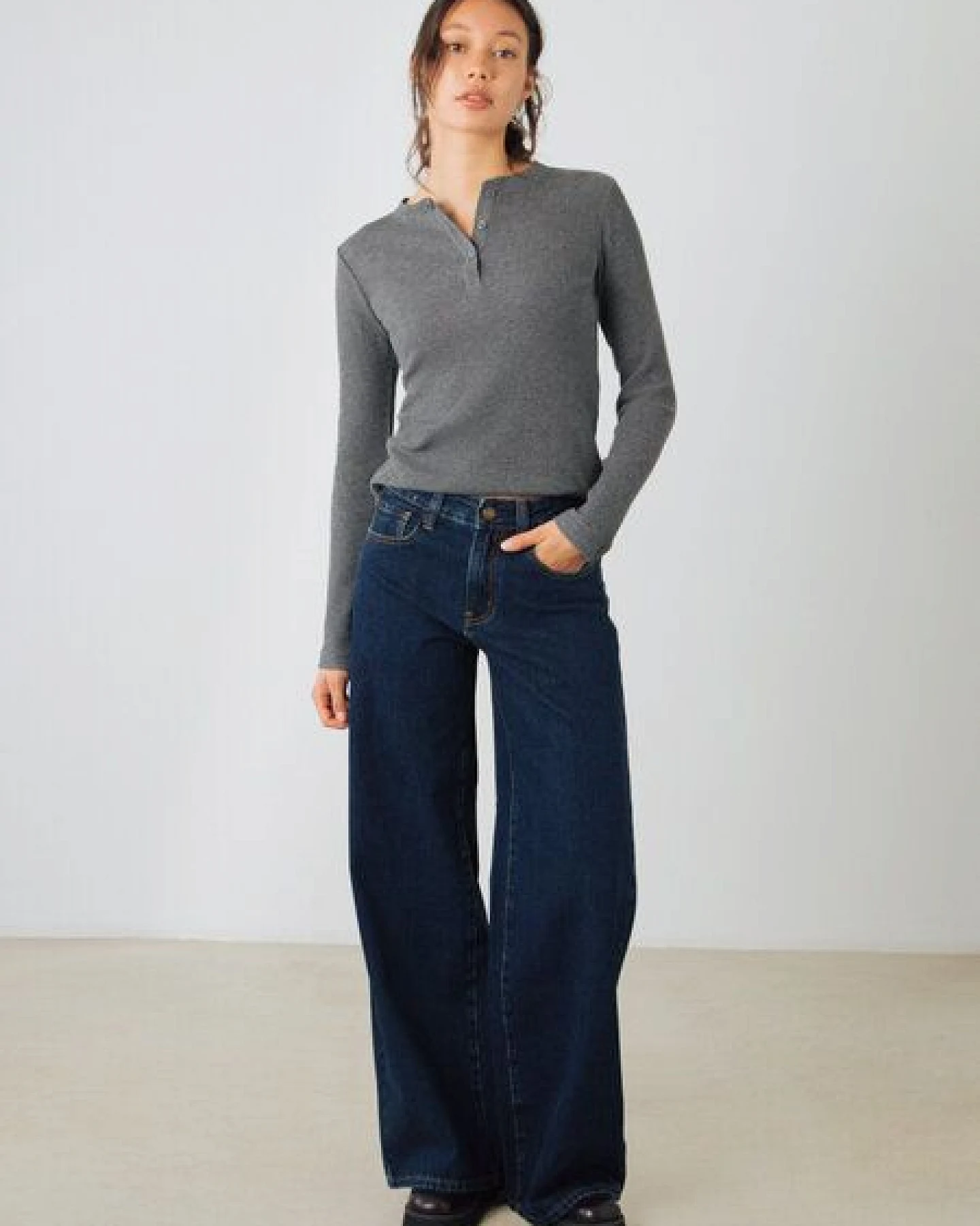 Honest Basics Damen Weite Jeans aus 100% Bio-Baumwolle – Ansicht 2