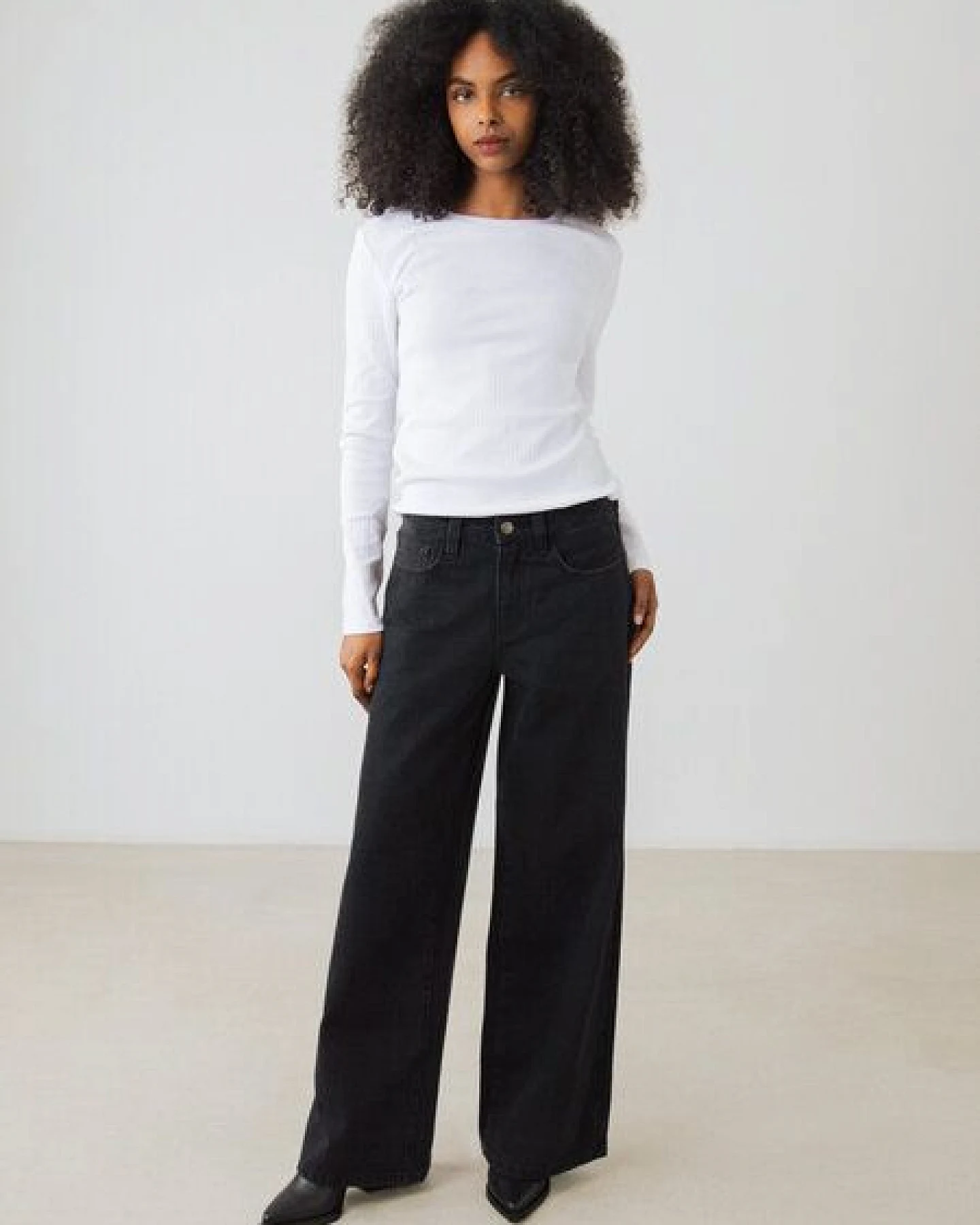 Honest Basics Damen Weite Jeans aus 100% Bio-Baumwolle – Ansicht 3