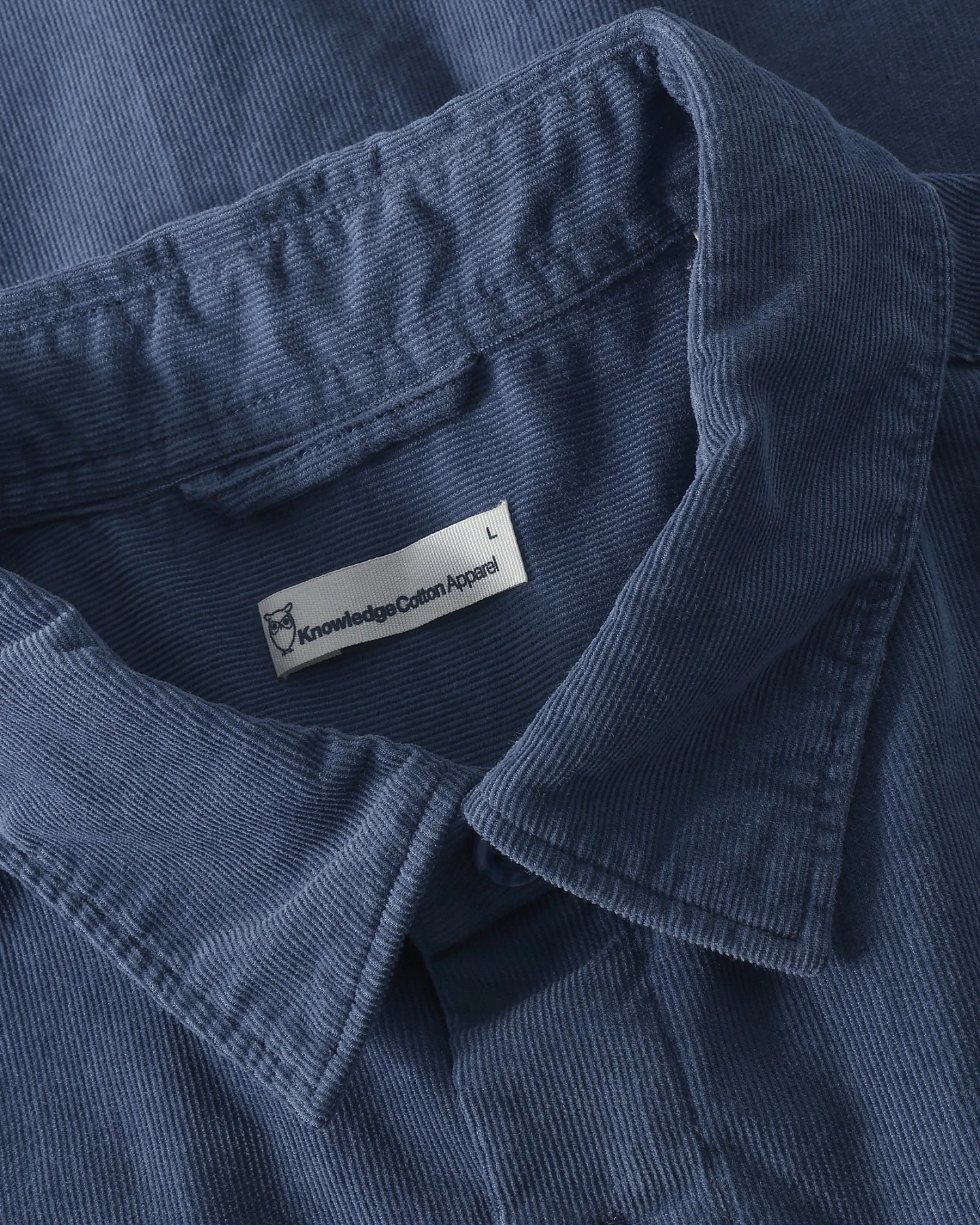 KnowledgeCotton Apparel Herren vegan Hemd Regular Passform Cord Vintage Indigo – Ansicht 2