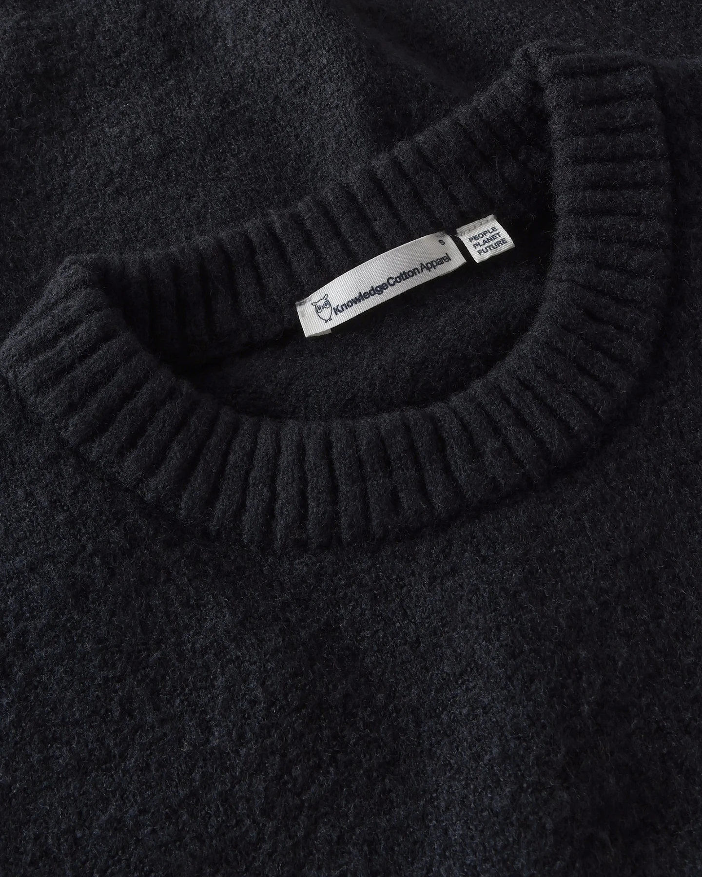 KnowledgeCotton Apparel Damen vegan Pullover Soufflé Garn Schwarz Jet – Ansicht 2