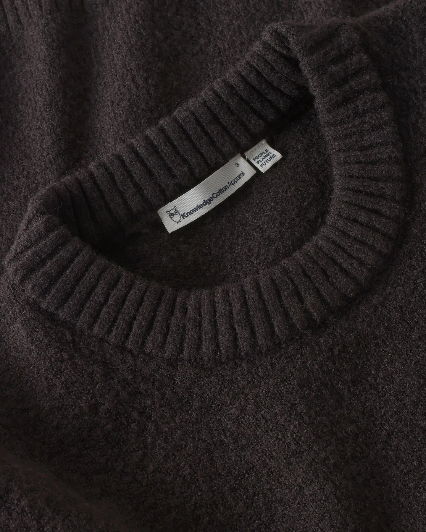 KnowledgeCotton Apparel Damen vegan Pullover Soufflé Garn Chocolate Torte Braun – Ansicht 2