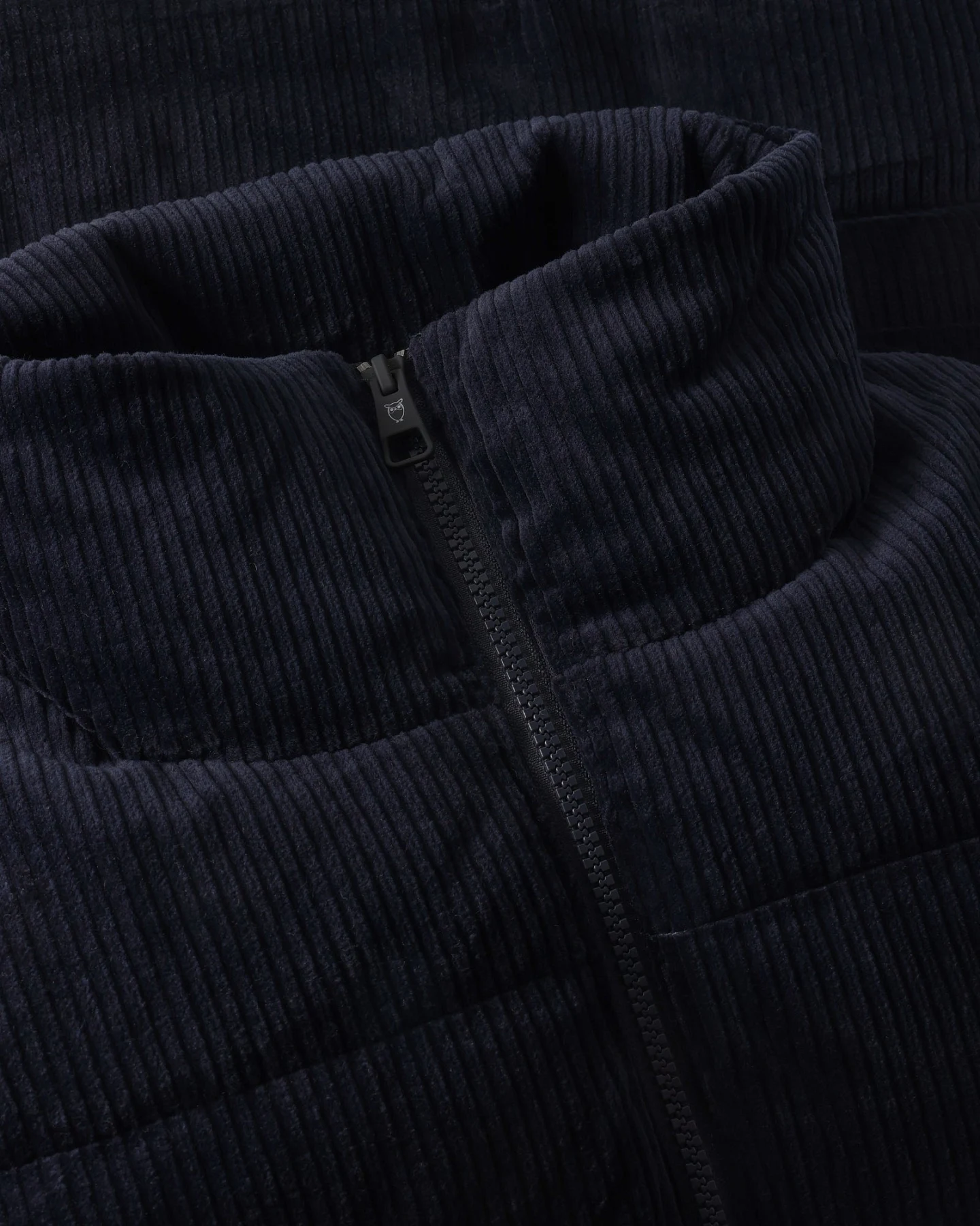 KnowledgeCotton Apparel Herren vegan Pufferweste Aus Cord Nachthimmelblau – Ansicht 2