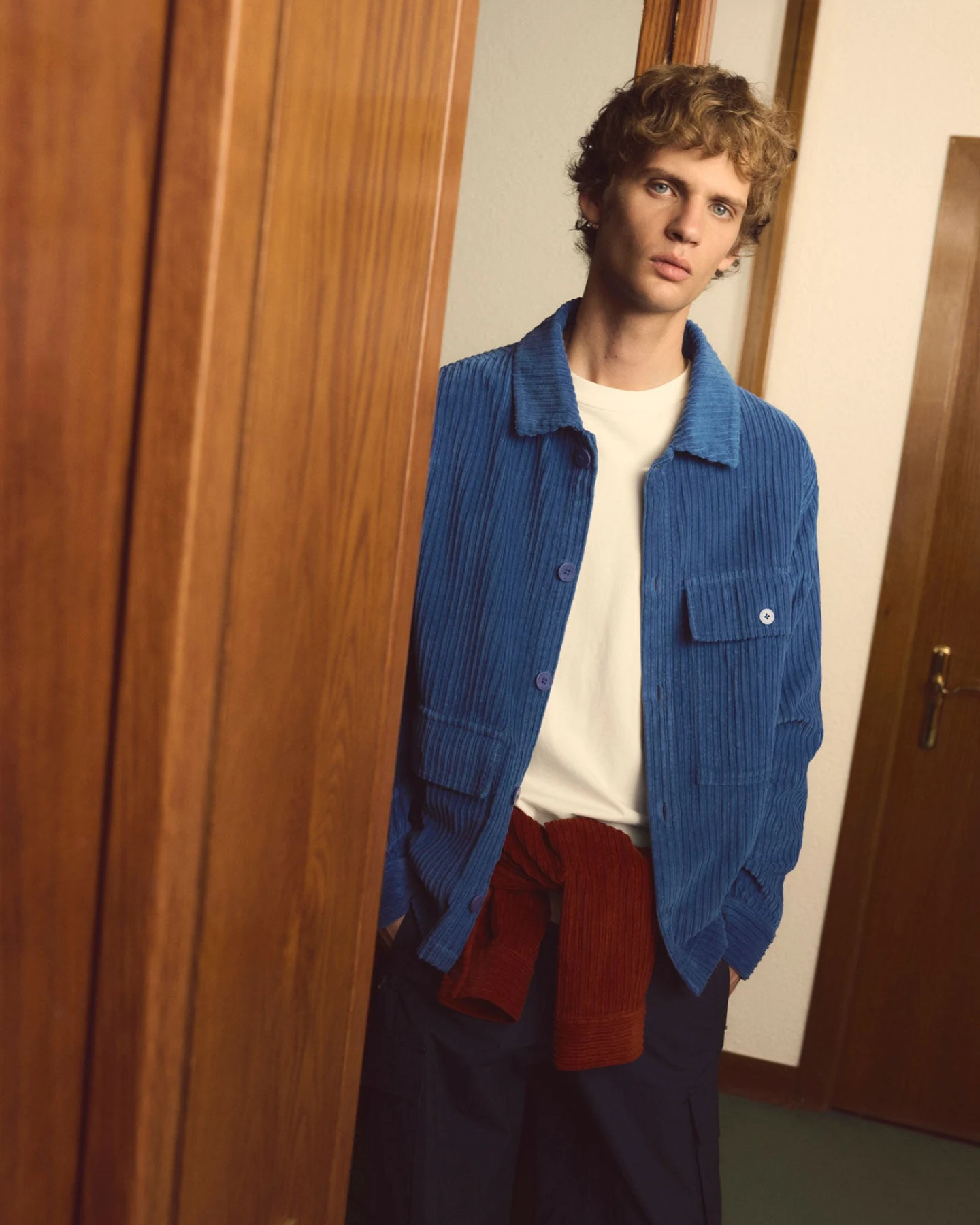 Thinking MU Herren vegan Jacke Aus Gabin Cord Blau – Ansicht 2