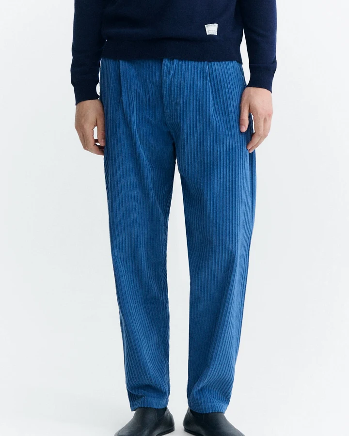 Thinking MU Herren vegan Hose Wotan Locker Sitzend Mit Falten Cord Blau