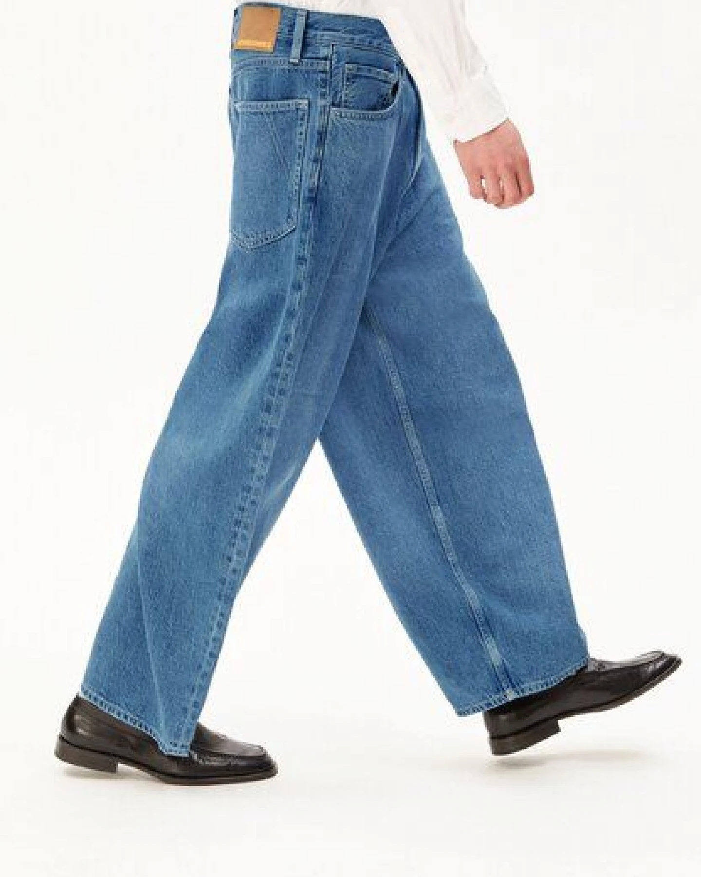 ARMEDANGELS KAAVO BARREL Herren Jeans aus TENCEL Lyocell Mix Non Stretch – Ansicht 4