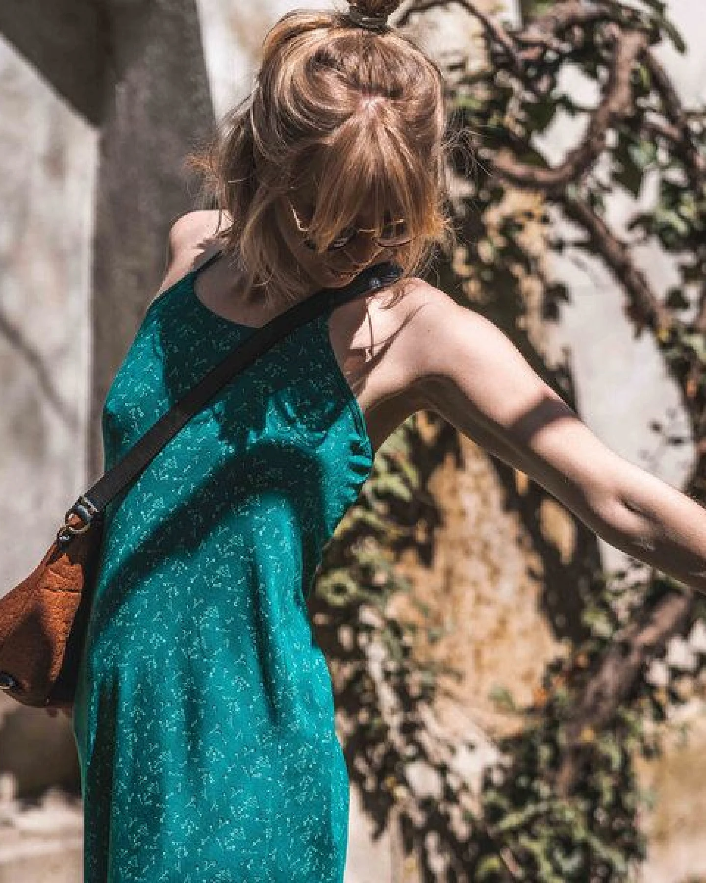 GARY MASH Neckholder Kleid Tracy aus LENZING ECOVERO Mix – Ansicht 4