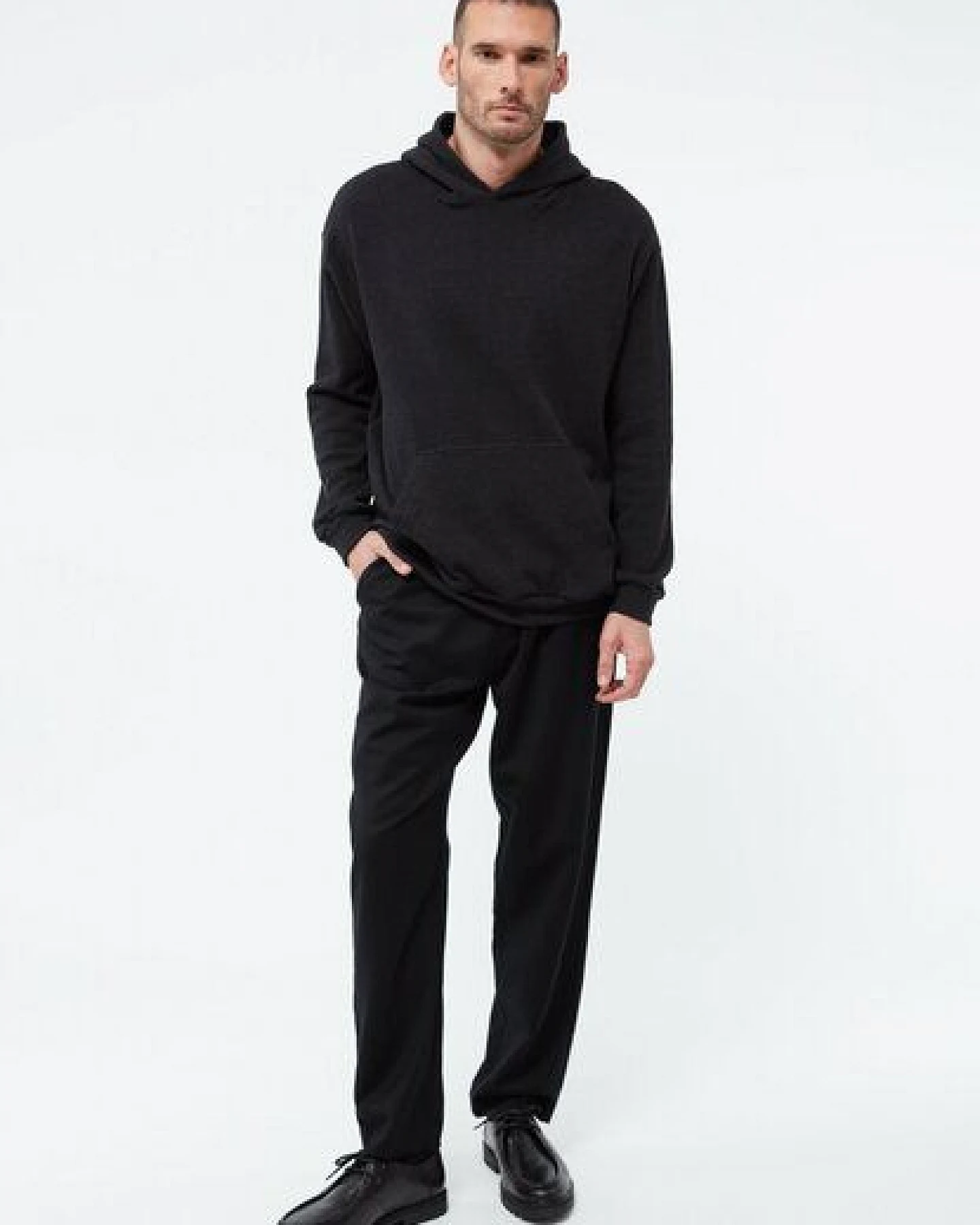 Givn Berlin Hoodie GBMATTES aus recycelter Baumwolle – Ansicht 2