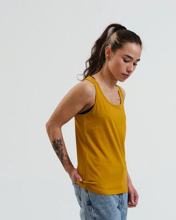 Gelb