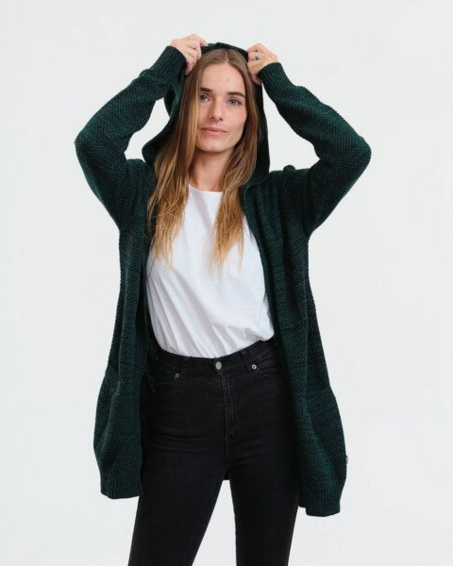 GARY MASH Long-Cardigan Vera mit Kapuze aus Biobaumwolle – Ansicht 3