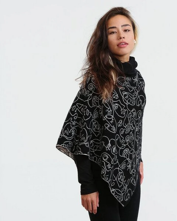 GARY MASH Strick-Poncho Loa mit Rollkragen aus Bio-Baumwolle