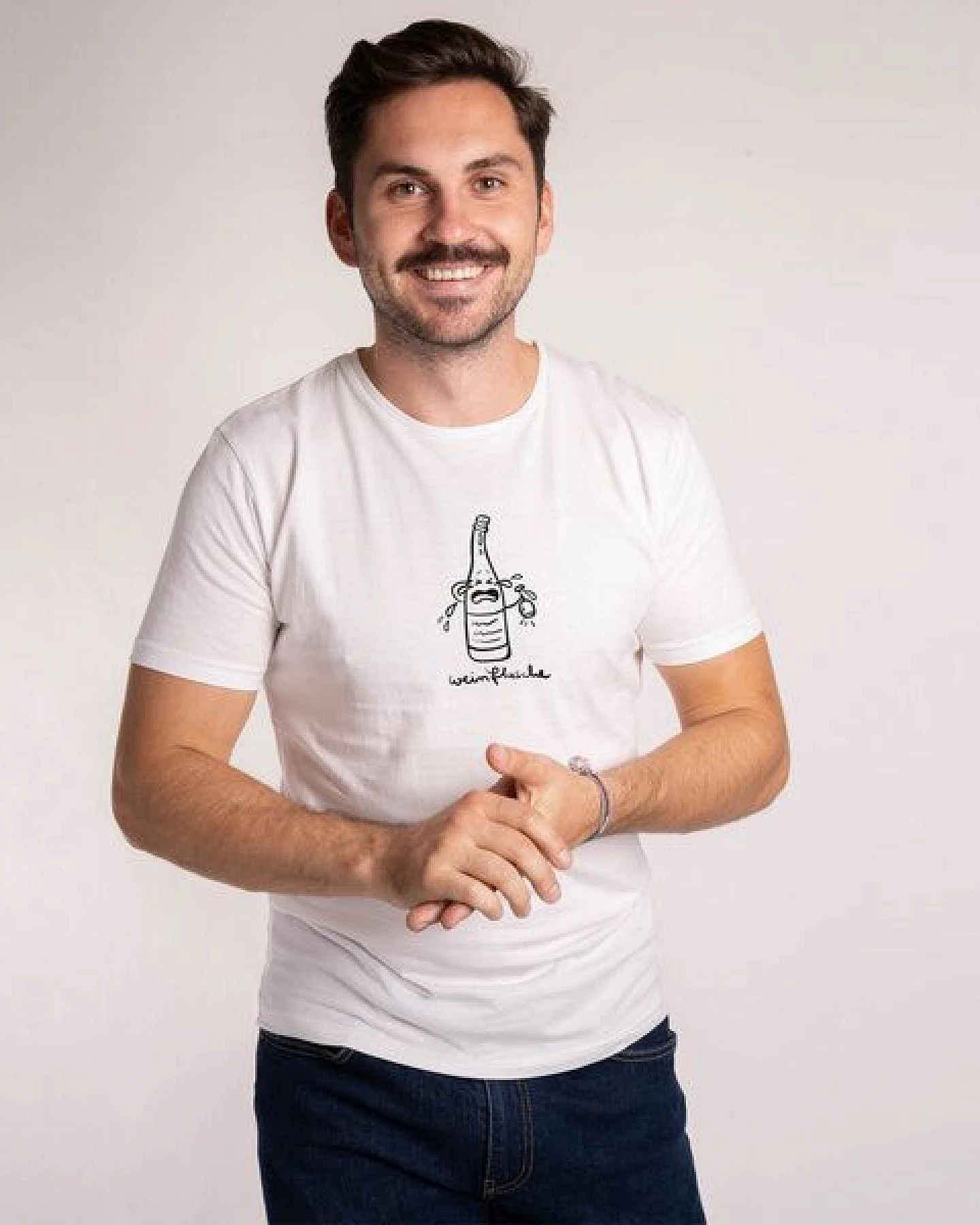 GARY MASH T-Shirt Weinflasche aus Bio-Baumwolle – Ansicht 2