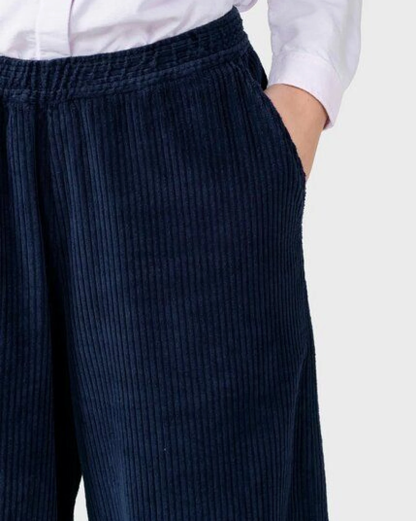 Klitmøller Wide Leg Cordhose aus Bio-Baumwolle Modell: Kaja – Ansicht 2