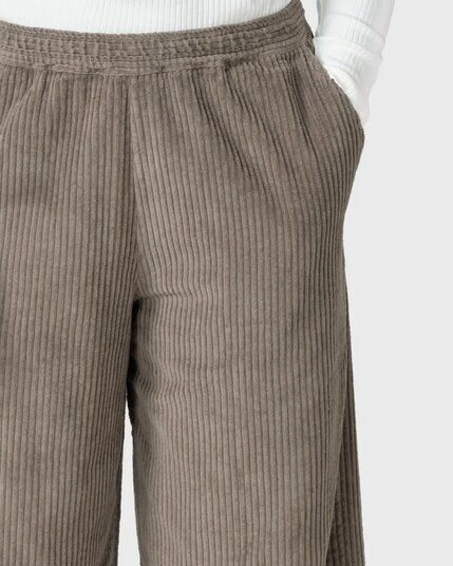 Klitmøller Wide Leg Cordhose aus Bio-Baumwolle Modell: Kaja – Ansicht 2