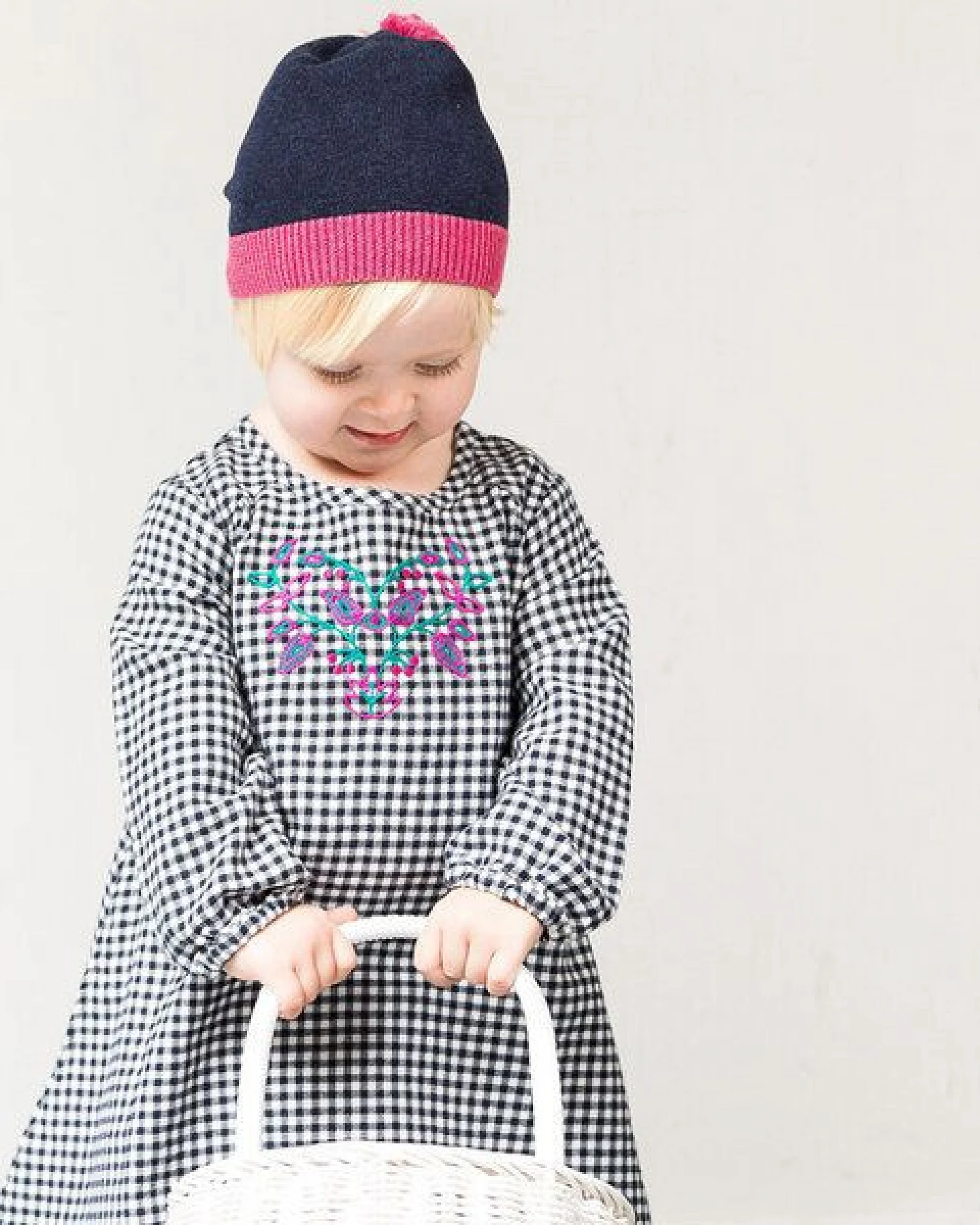 Sense Organics & friends in cooperation with GARY MASH Kindermütze mit Bommel – Ansicht 4