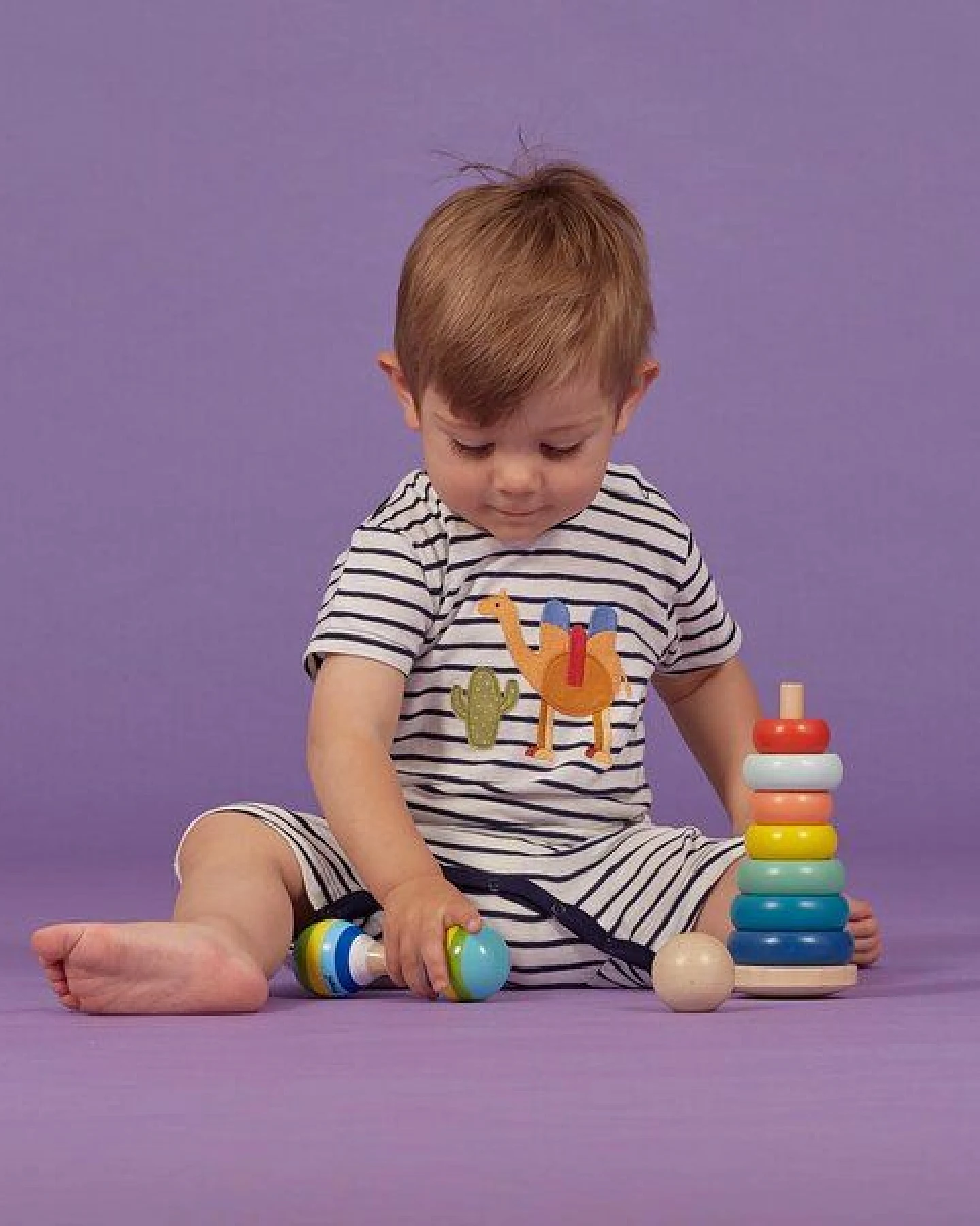 Sense Organics & friends in cooperation with GARY MASH Kurzer Baby Strampler gestreift aus Biobaumwolle – Ansicht 3