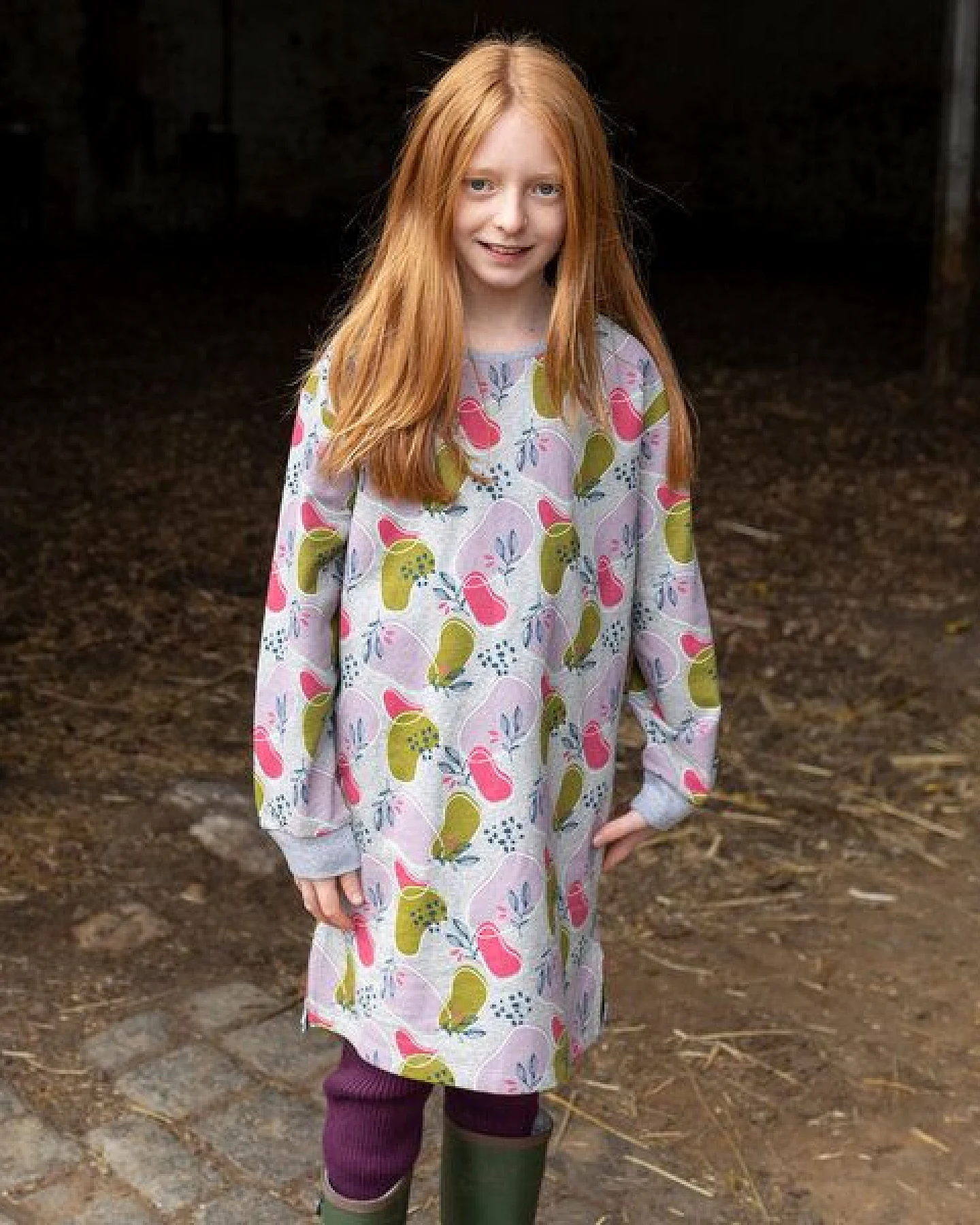 Sense Organics & friends in cooperation with GARY MASH Pulloverkleid aus Biobaumwolle – Ansicht 3