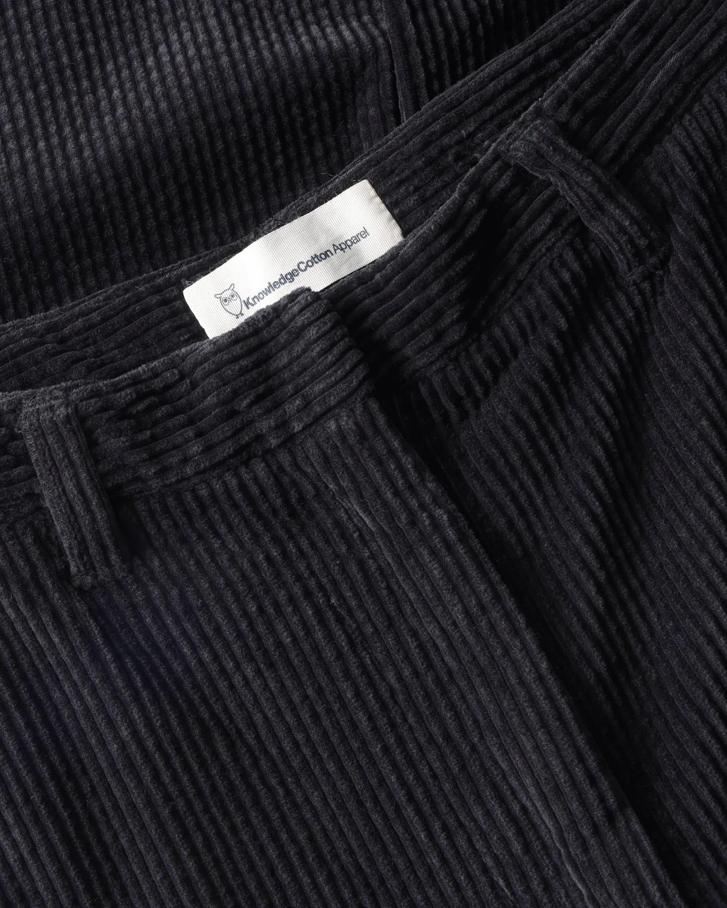 KnowledgeCotton Apparel Damen vegan Hose Bora Wide Cord Schwarz Jet – Ansicht 2