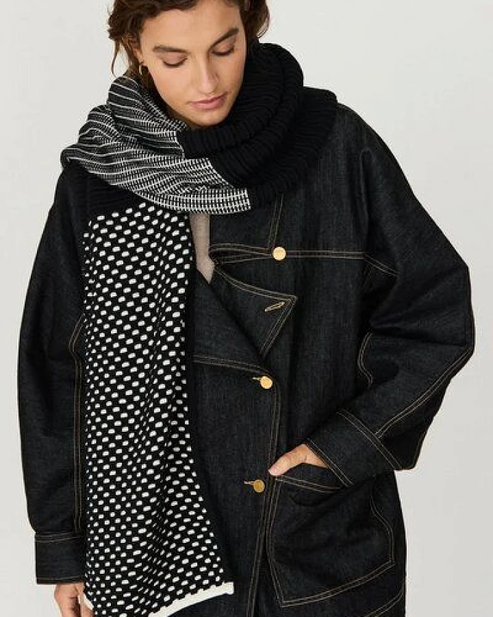 SKFK Belar Scarf Schwarz Weiß