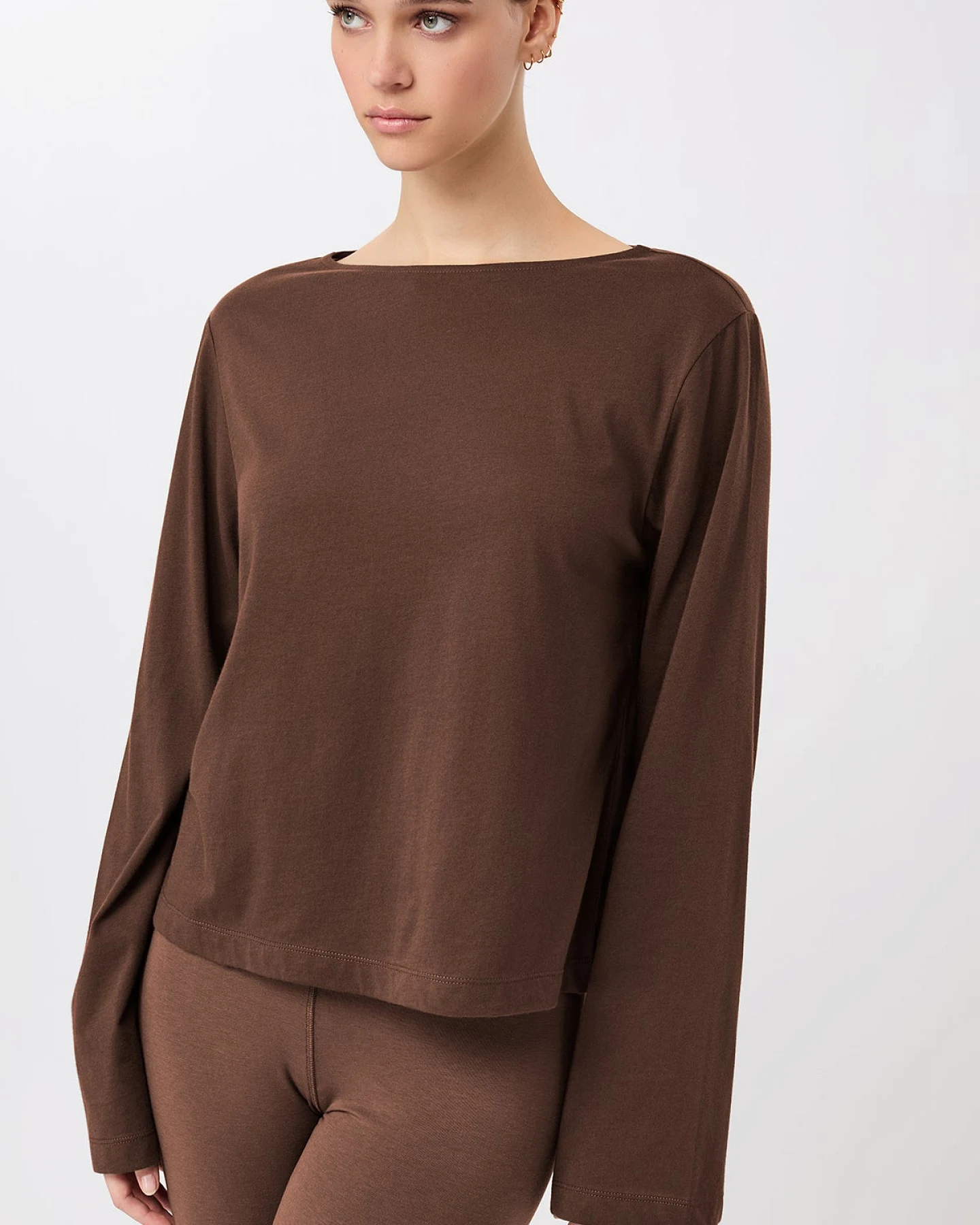 MANDALA Damen vegan Langarmshirt Iconic Wilderness In Braun – Ansicht 2