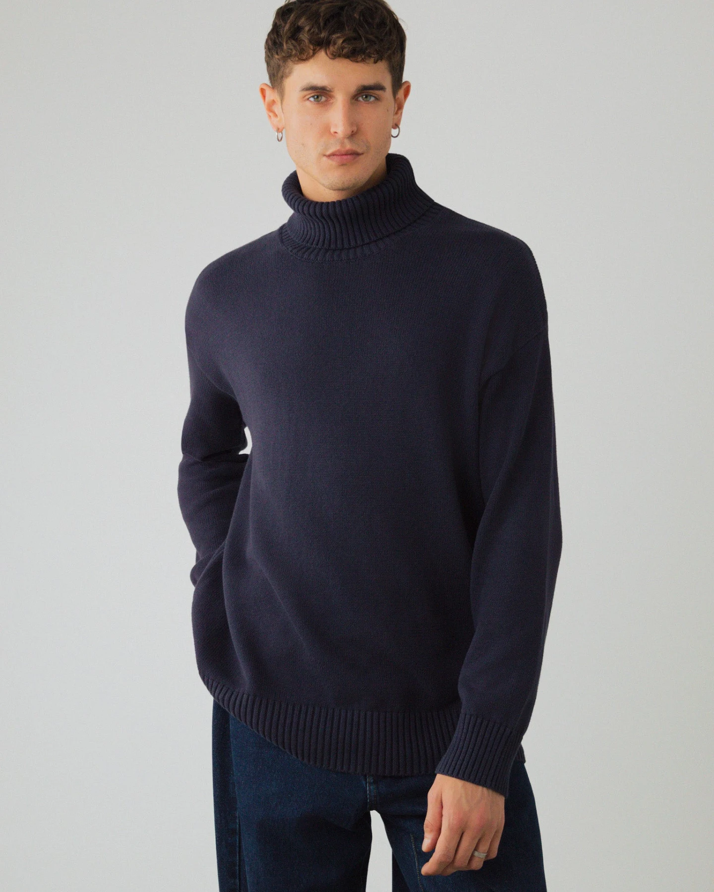 Honest Basics Herren vegan Rollkragenpullover Grob Gestrickt Mitternachtsblau – Ansicht 2