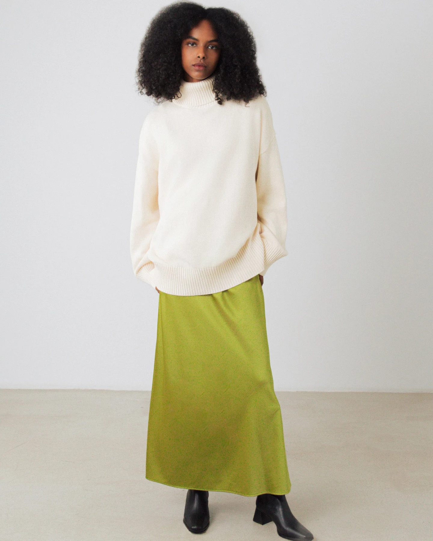 Honest Basics Damen vegan Rollkragenpullover Grob Gestrickt Weiß – Ansicht 2