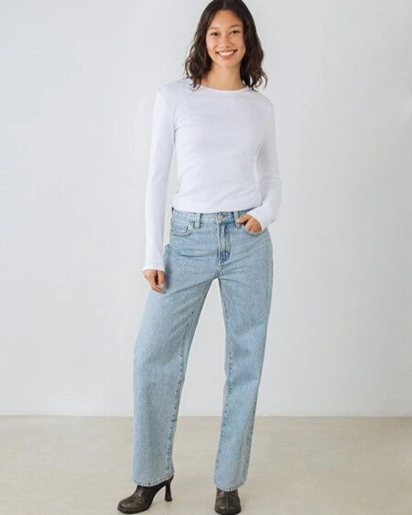 Honest Basics Damen Straight Jeans aus 100% Bio-Baumwolle – Ansicht 3