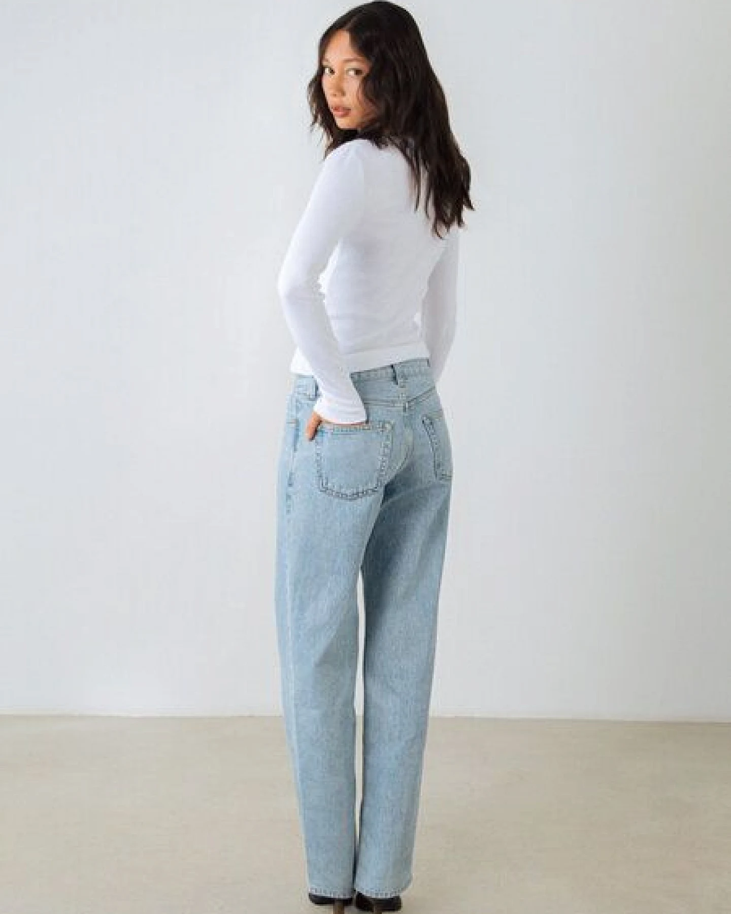 Honest Basics Damen Straight Jeans aus 100% Bio-Baumwolle – Ansicht 2