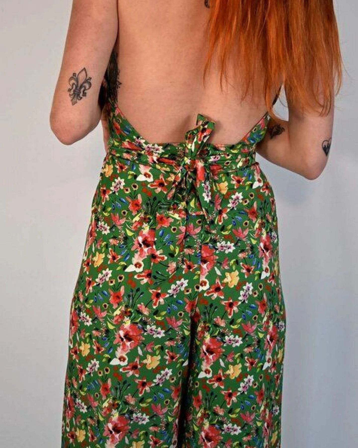 Aatise Jumpsuit im Wickeleffekt Zudo aus 100% Ecovero grün bedruckt – Ansicht 2