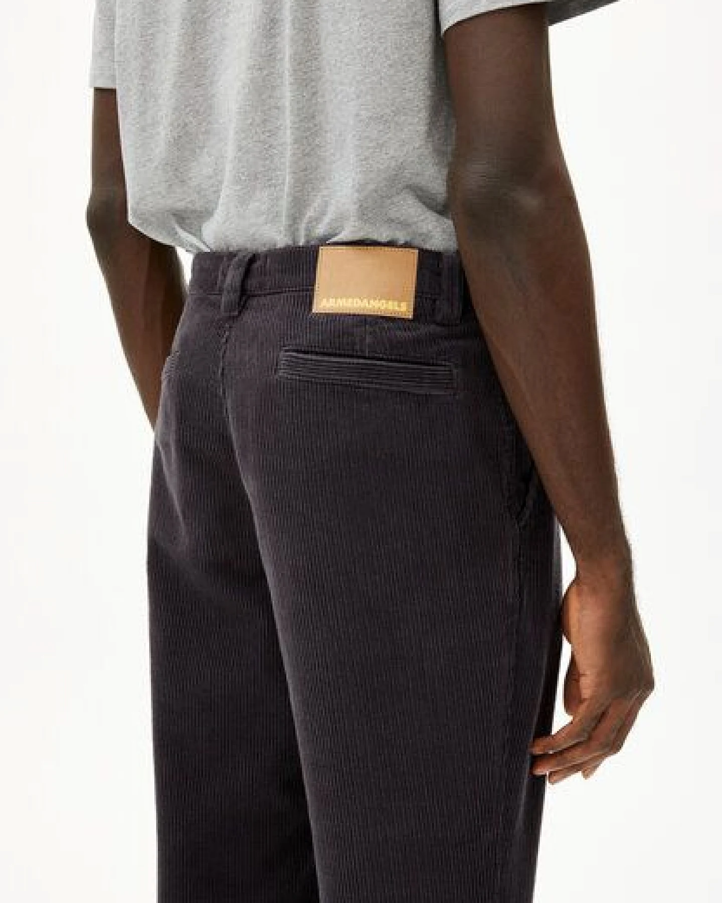 ARMEDANGELS ARAANIO Herren Webhose aus Bio-Baumwoll Mix – Ansicht 3