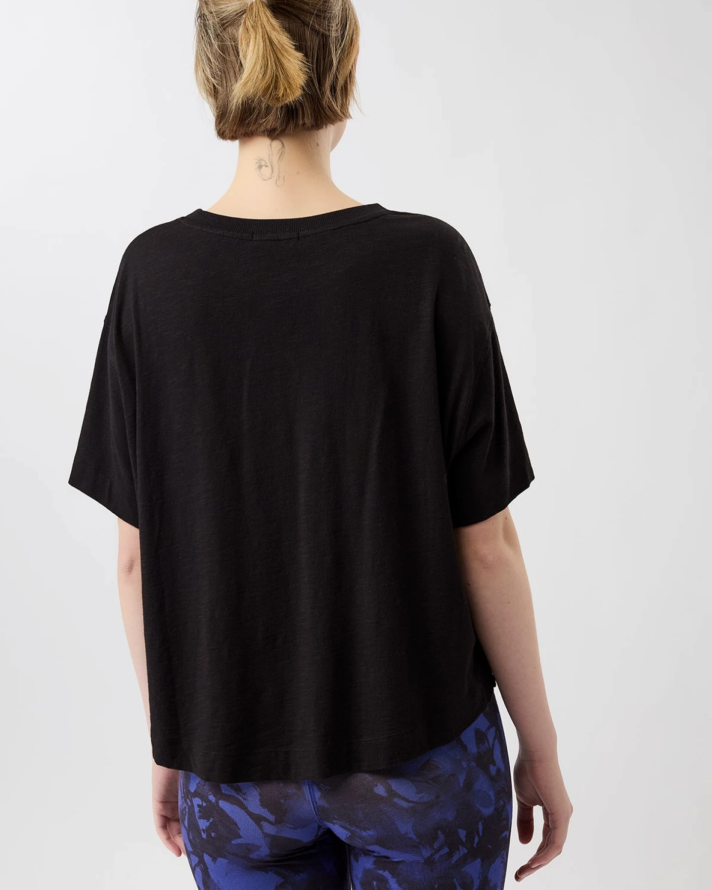 MANDALA Damen vegan T-Shirt Boxy Tee Schwarz – Ansicht 2