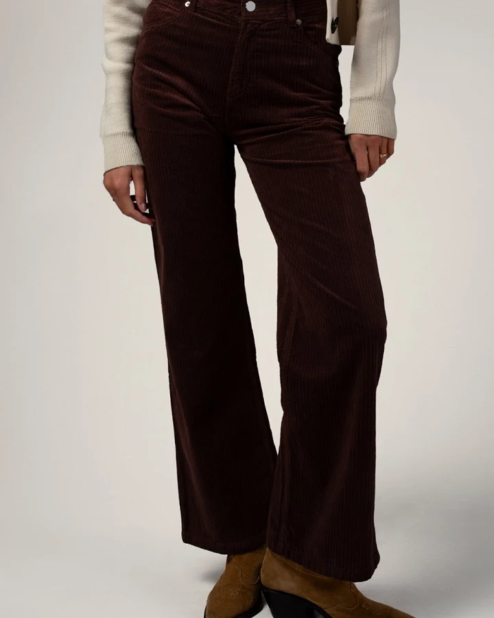 Côtelé Damen vegan Flare Hose Schokoladenbraun