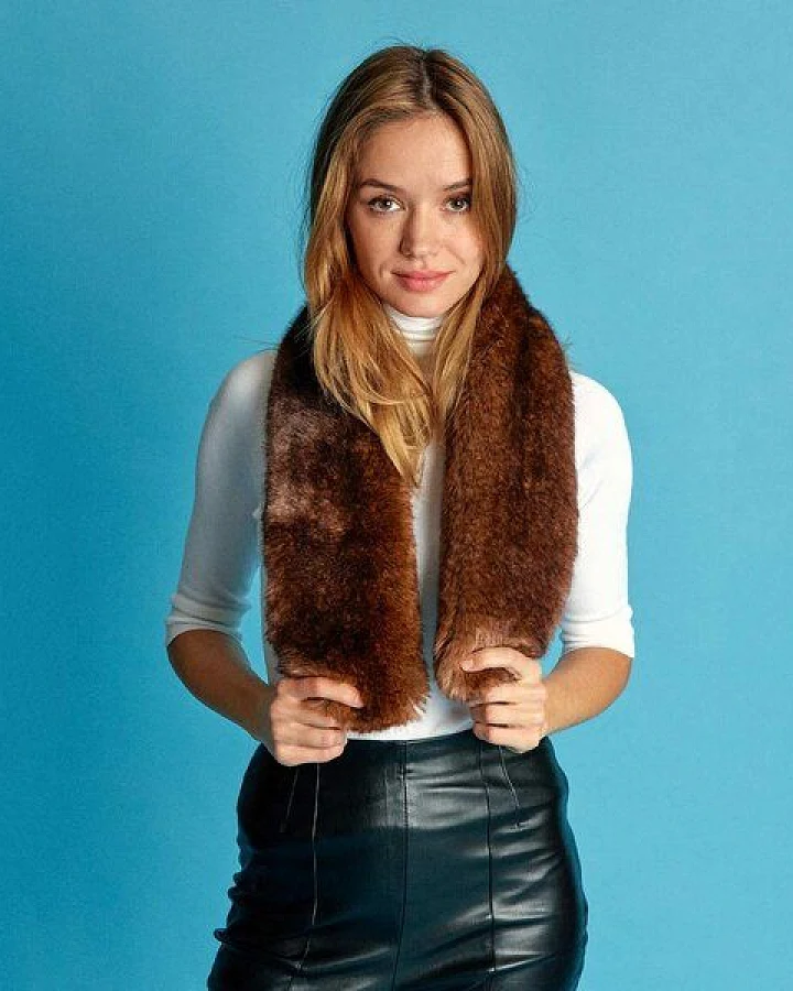 Ashoka Paris Schal Joséphine aus veganem Kunstpelz Warmbraun