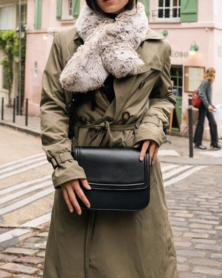 Ashoka Paris Schal Joséphine aus veganem Kunstpelz Perlgrau